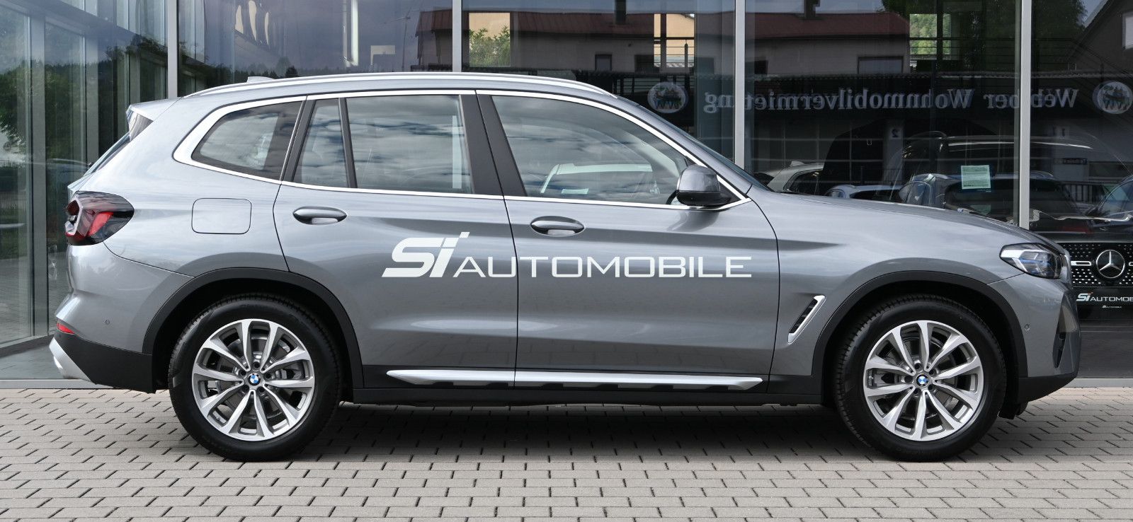 Fahrzeugabbildung BMW X3 xDr20i °AHK°HUD°MEMO°SITZKLIMA°STANDHZG°360°