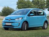 Volkswagen VW e-up! 1.Hd. unfallfrei, 8-fach bereift, neuw. - Volkswagen e-up!: Privatanbieter