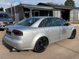 Audi A4 Lim. 1.8 T 120 KW 20V Turbo Automatik Sport - Audi: V12