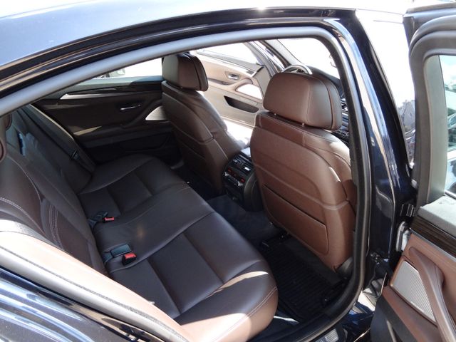 Fahrzeugabbildung BMW 535i xDrive/M-Paket/1.Hd/HUD/GSD/Soft/StH/