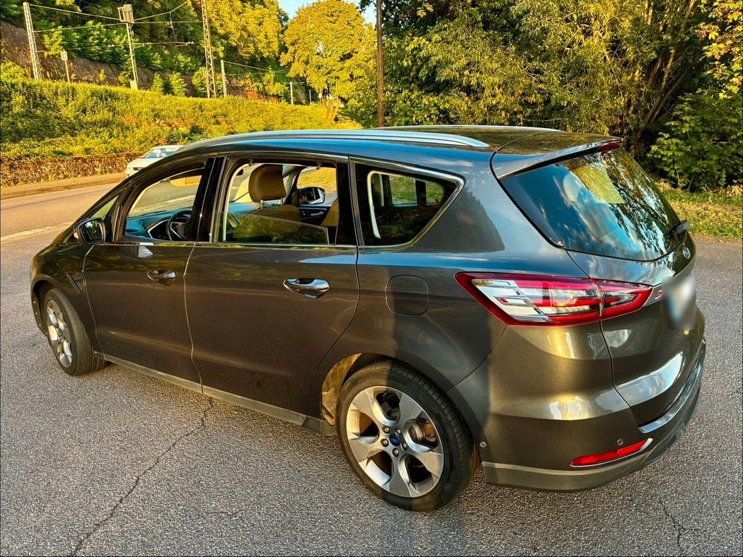 Ford S-Max