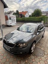 Skoda Superb 2.0 TDI Green tec Exclusive Combi Exc... - Skoda Superb mit Diesel-Antrieb: Exclusive