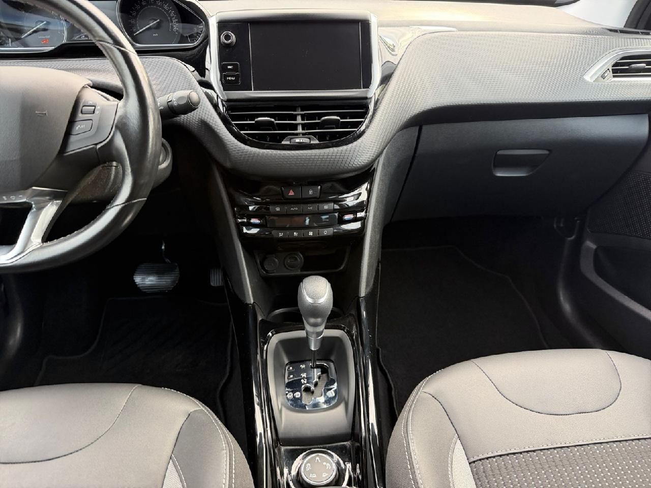 Fahrzeugabbildung Peugeot 2008 Allure
