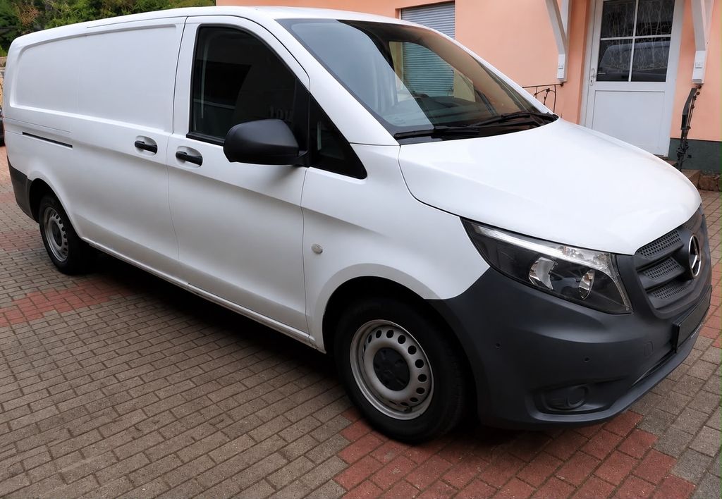 Image of Mercedes-Benz Vito