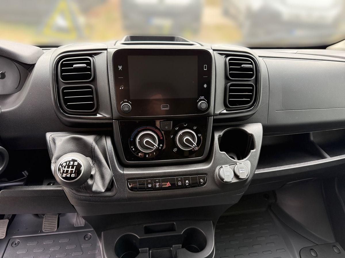 Fahrzeugabbildung Opel Movano 33 L2H2 140 Kastenwagen