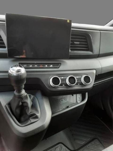 Fahrzeugabbildung Renault Master Kastenwagen FWD Kasten extra L2H2 3,5t Bl