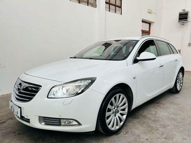 Opel Insignia 2.0 CDTI Sports Tourer Cosmo 6 Mar