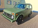 Lada Niva Lack +Tüv+Inspektion+Reifen NEU - Lada Niva aus 2004