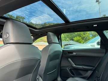 Fahrzeugbestand 25 Cupra Leon Sportstourer 1.5 AHK Panodach Kamera