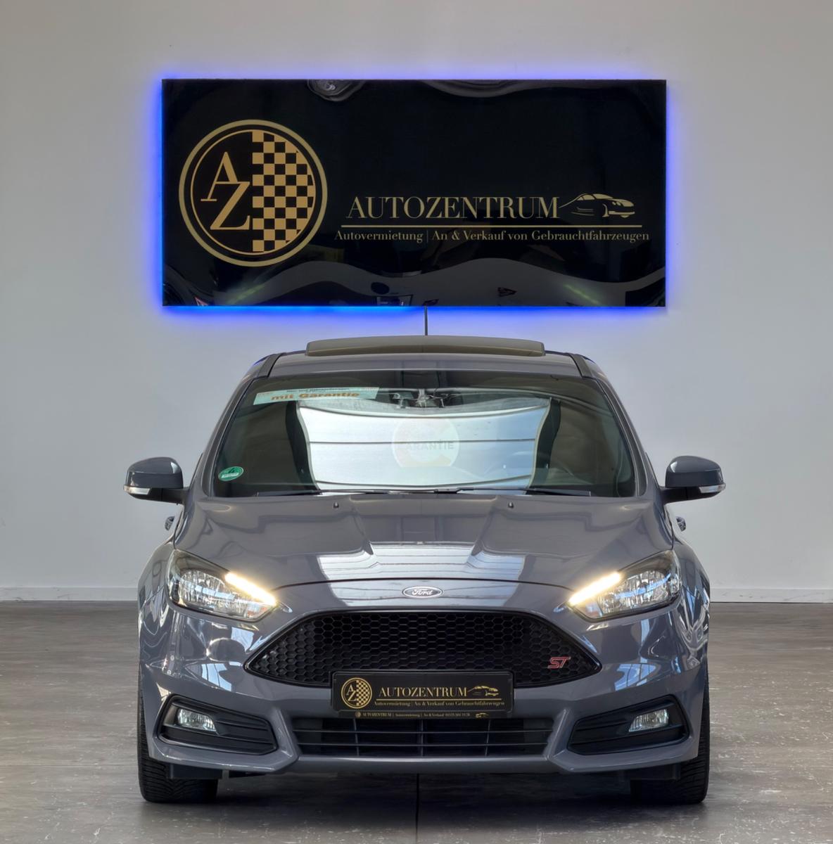 Ford Focus ST Lim. *GARANTIE*RECARO*S-DACH*NARDO-GRAU