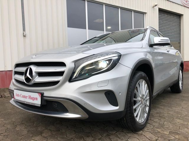 Mercedes-Benz GLA 200 (156PS) 7-G Tronic/LEDER/NAVI/PDC/LED