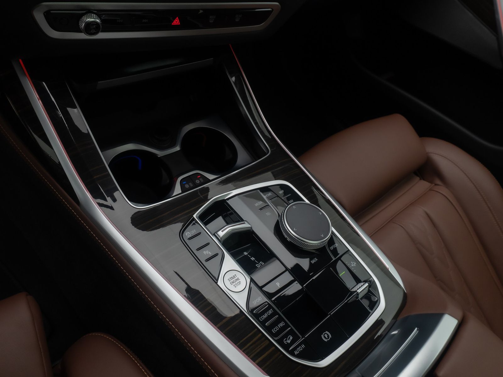 Fahrzeugabbildung BMW X7 xD40d M Sport 360&deg; SkyLounge H/K Individual