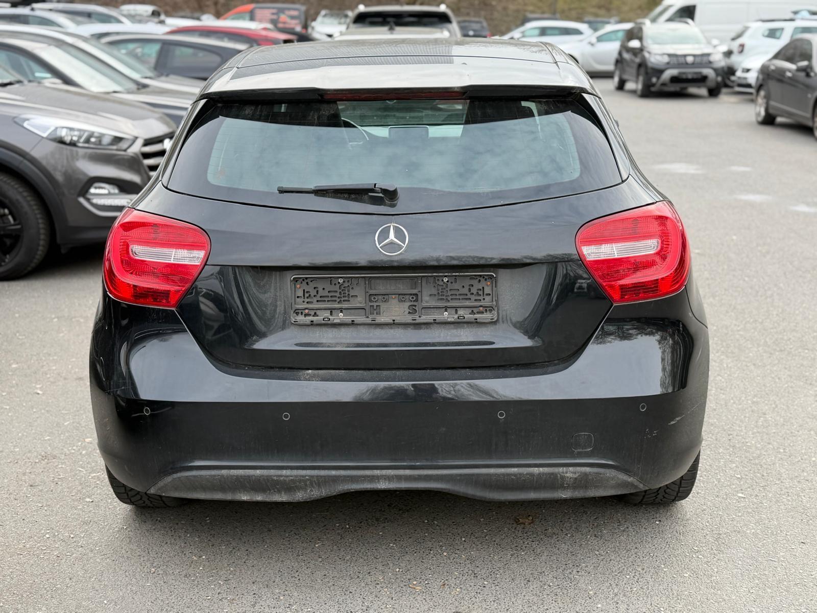 Mercedes-Benz A 180 A A 180 BlueEfficiency -Brandschaden-