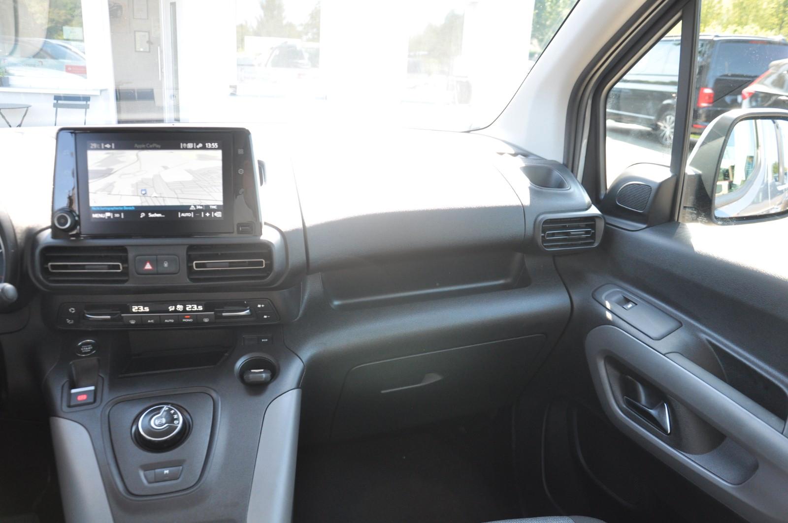 Toyota Proace City Verso L1 Executive Aut. AHK-PANO-HUD