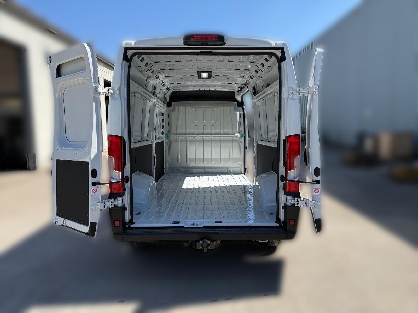 Fahrzeugabbildung Fiat Ducato L3H2 Kastenwagen 140 MT6