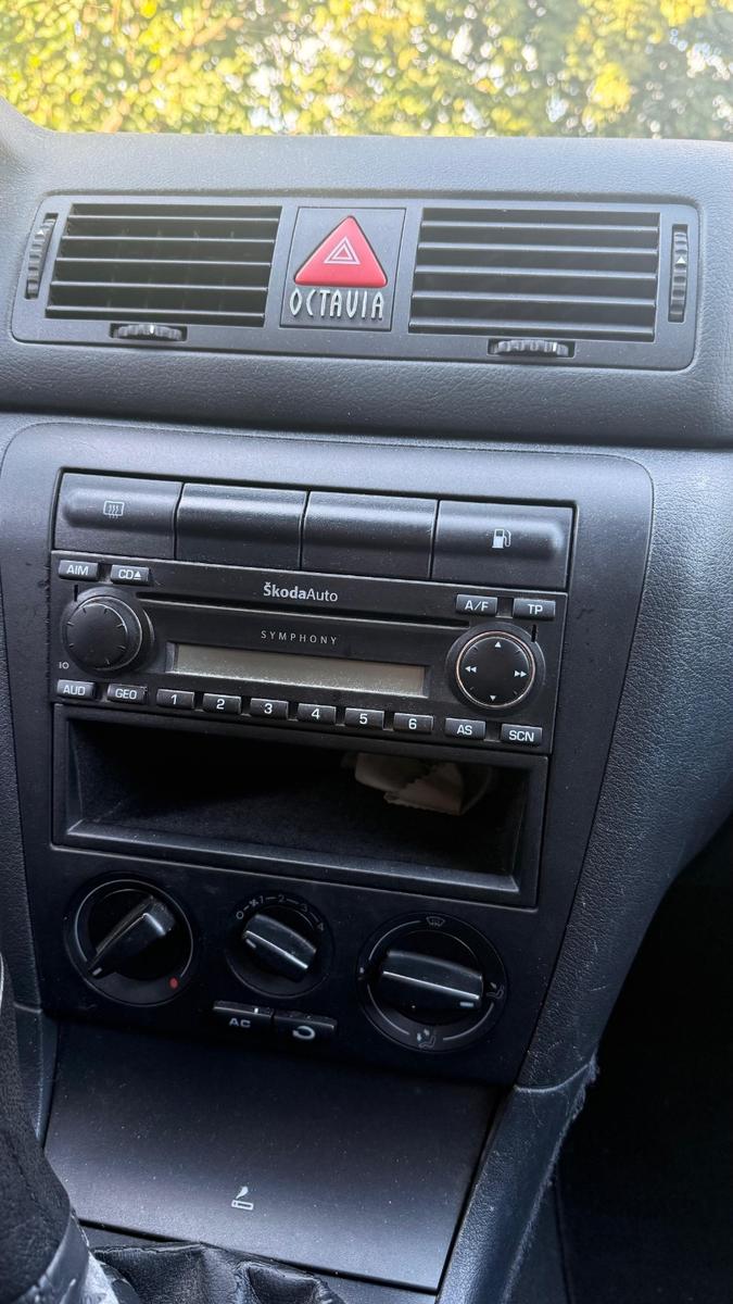Skoda Octavia 2005 — photo 7