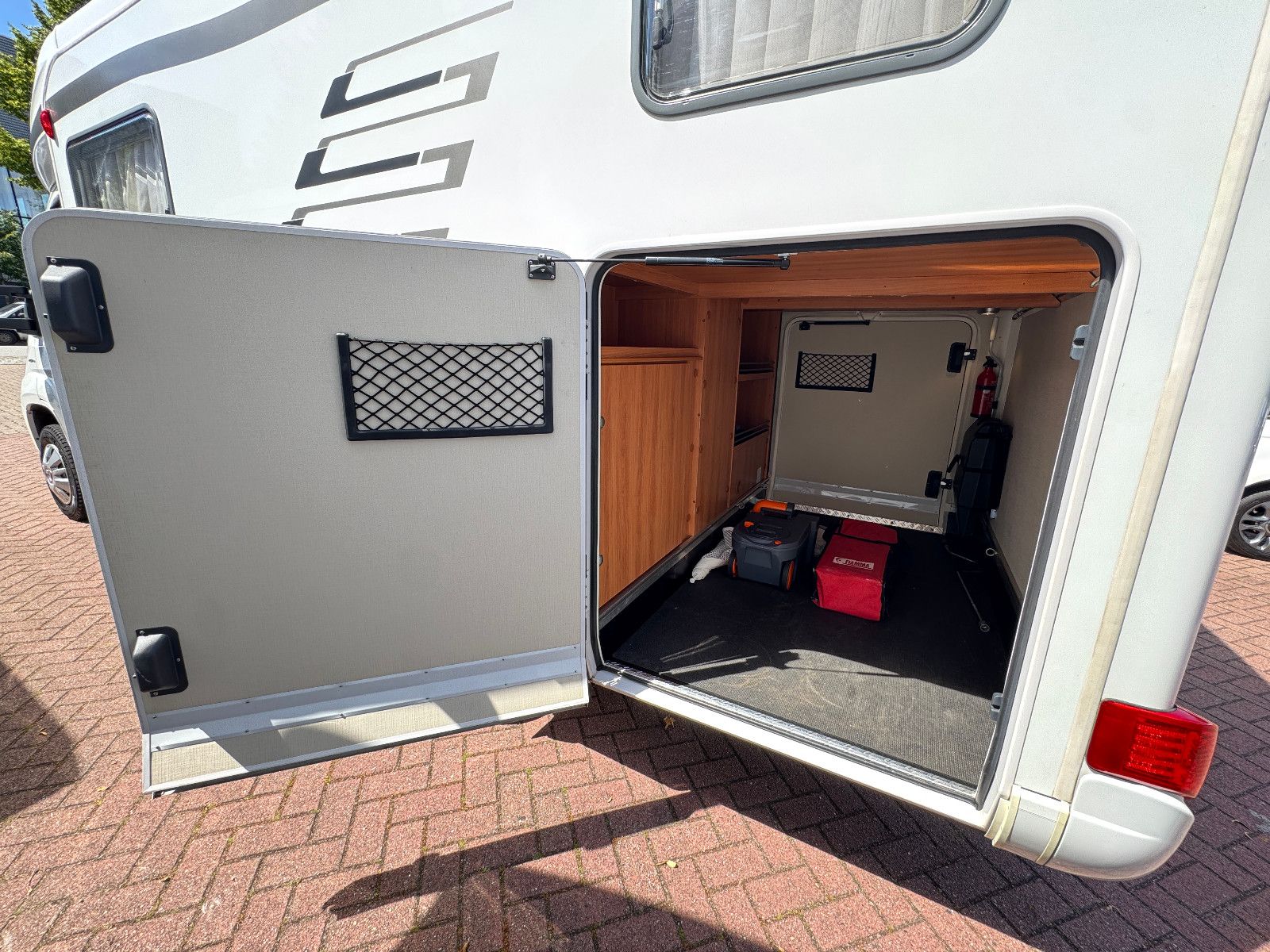 Fahrzeugabbildung HYMER / ERIBA / HYMERCAR EXSIS-T 474 EB FIAT DUCATO 1.HAND SAT TV MARKISE
