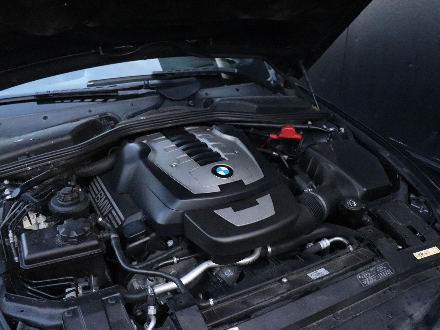 BMW 650i 4.8 V8 367 ch • BVA • Cuir • Toit Panoramique
