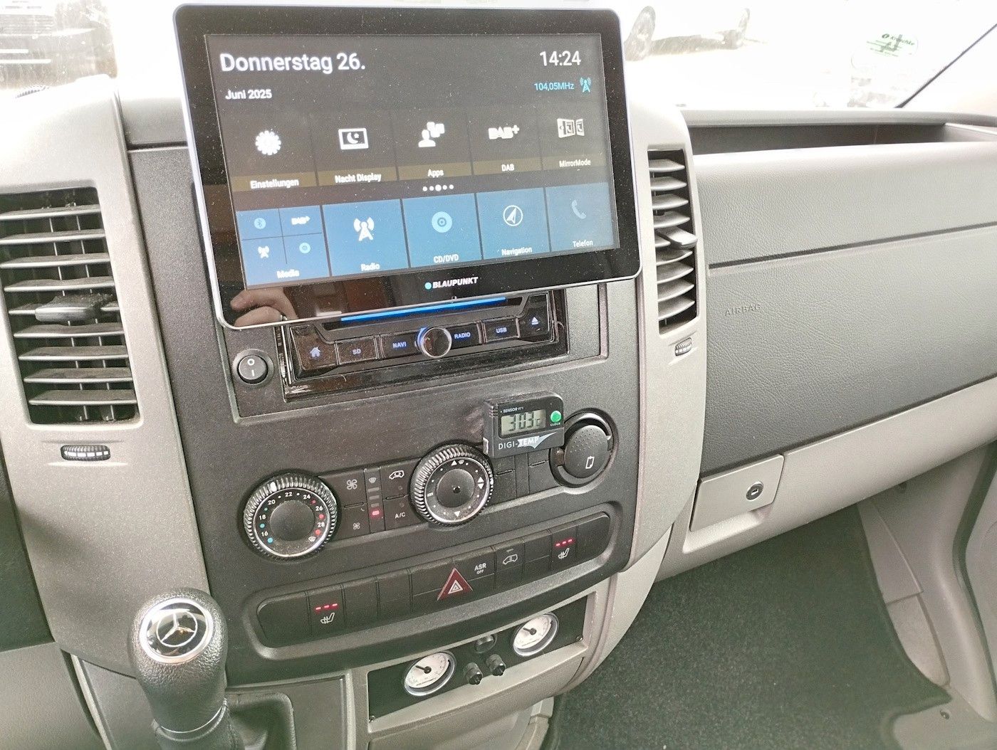 Fahrzeugabbildung Phoenix Alkoven 7100 RSL 2xLithium AHK Solar Kamera NAVI
