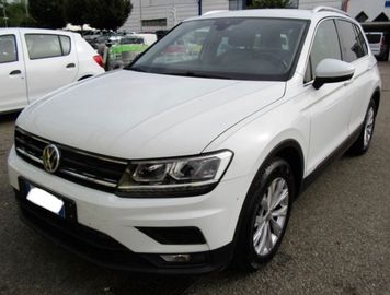 Volkswagen Tiguan - 2