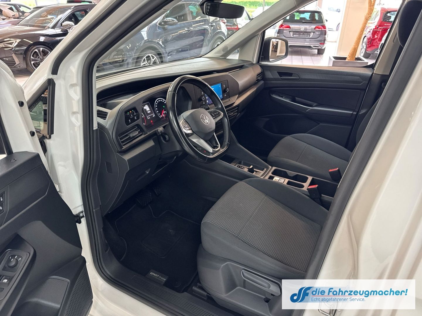 Fahrzeugabbildung Volkswagen Caddy Cargo Maxi DSG AHK 25tkm Temp PDCv+h El. P