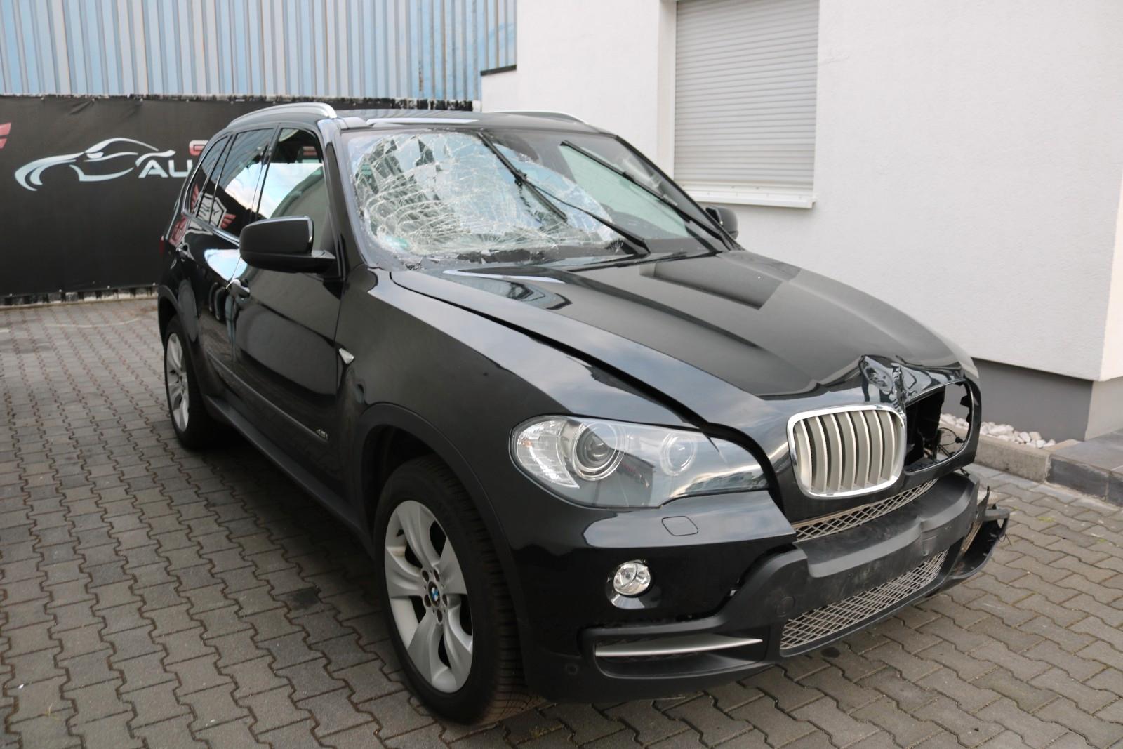 BMW X5 4.8i ABSOLUT-VOLL HEAD-UP LEDER NAVI PANORAMA