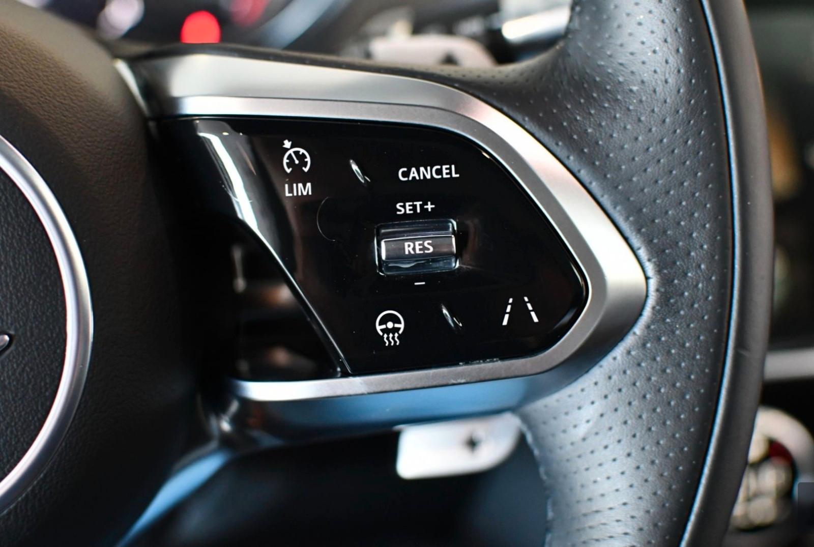 Jaguar E-Pace P300 300 SPORT AWD Auto 300 SPORT, миниатюра 5