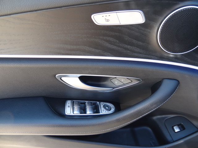 Fahrzeugabbildung Mercedes-Benz E 300 de/AMG/Pano/Widesreen/AHK/Leder/