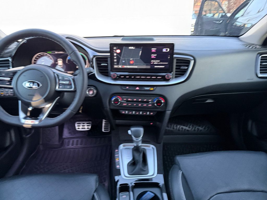 Fahrzeugabbildung Kia Ceed 1.6 Plug-in Hybrid Platinum Edition