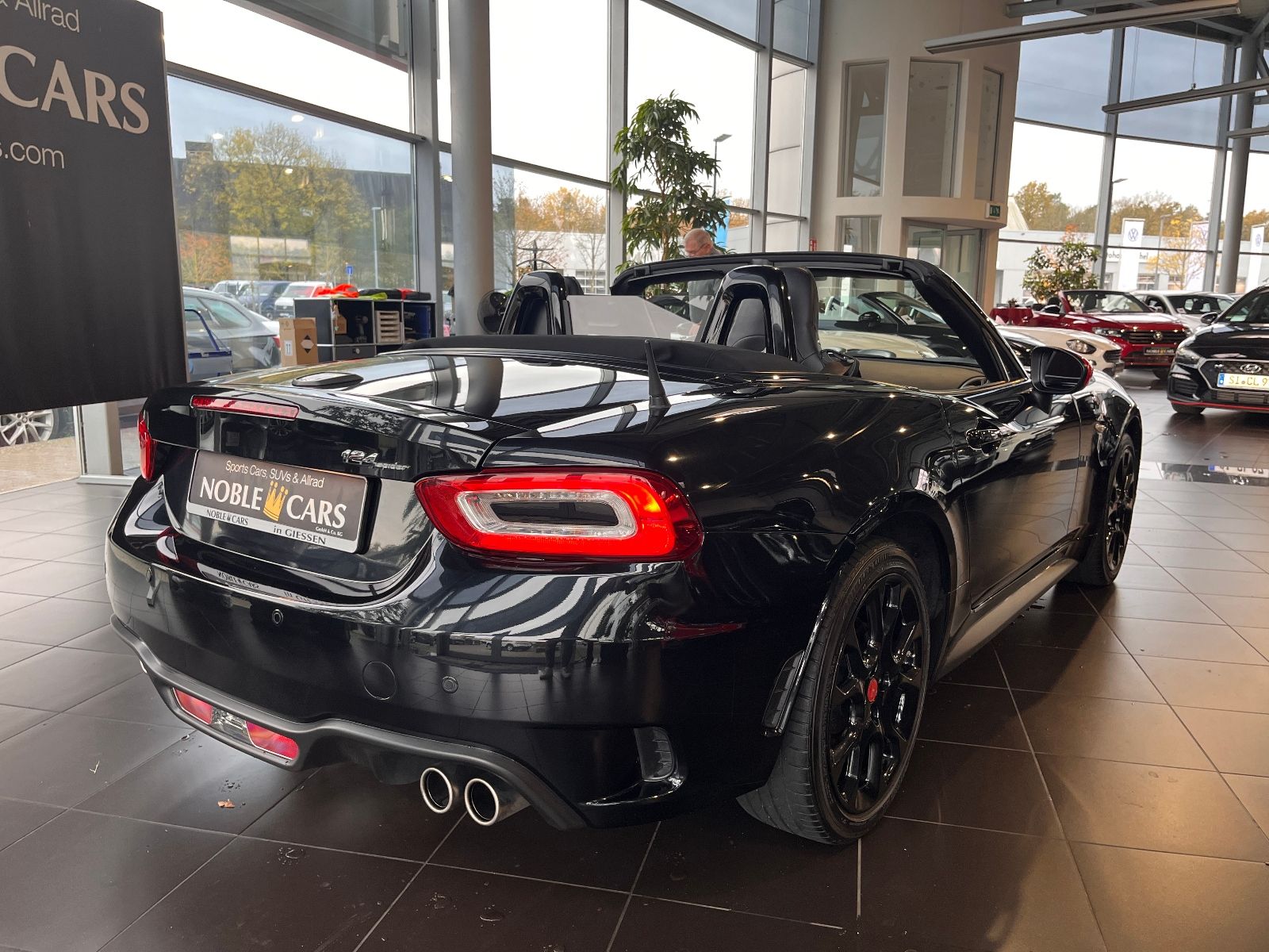 Fahrzeugabbildung Abarth 124 Spider Turbo Turismo LED LEDER NAV BOSE