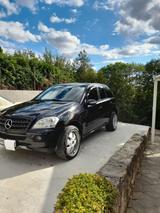 Mercedes-Benz ML 280 CDI 4MATIC - - schwarze Mercedes-Benz ML 280