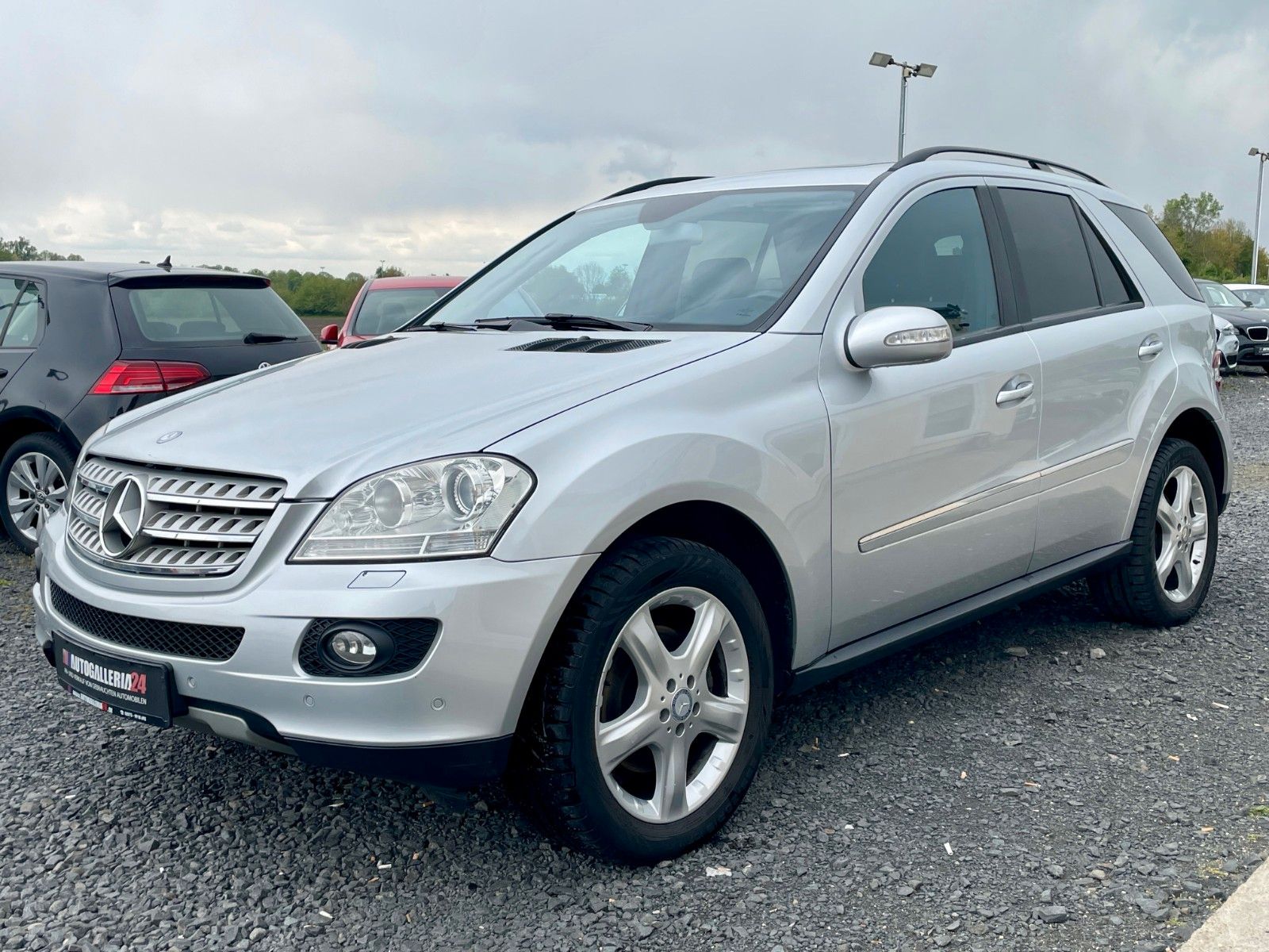 Fahrzeugabbildung Mercedes-Benz ML 320 CDI Aut. Navi Leder Xenon AHK SPORTPAKET