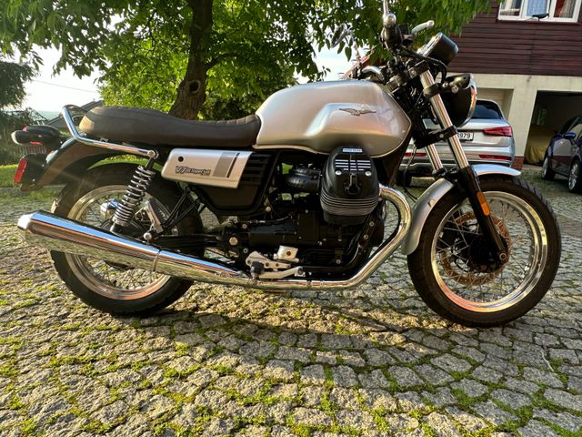 Moto Guzzi V7 III Special