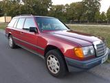 Mercedes-Benz 230 TE, LPG, Almadinrot - Mercedes-Benz E 230: Kombi