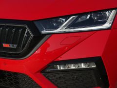 Fahrzeugabbildung Skoda Octavia COMBI 2.0 TDI DSG 4x4 RS PLUS AHK*STHZG