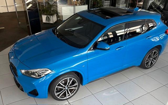 BMW X2 sDrive 18 d M Sportpaket-Panorama Glasdach-