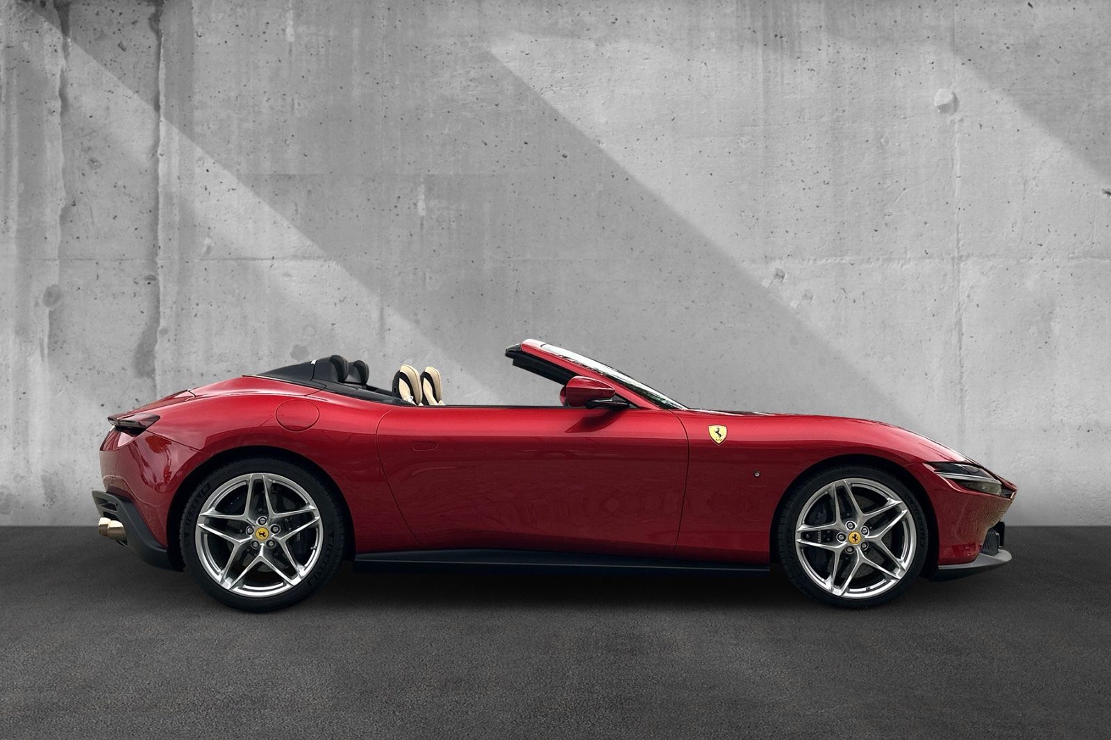 Fahrzeugabbildung Ferrari Roma Spider*dt. Auto*360° Kam*Belüftet*Neck Warm