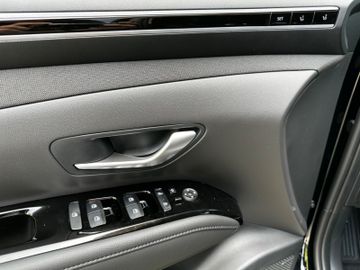 Fahrzeugabbildung Hyundai TUCSON 1.6 T-GDI PHEV 4WD PRIME ASSISTENZPAKET +