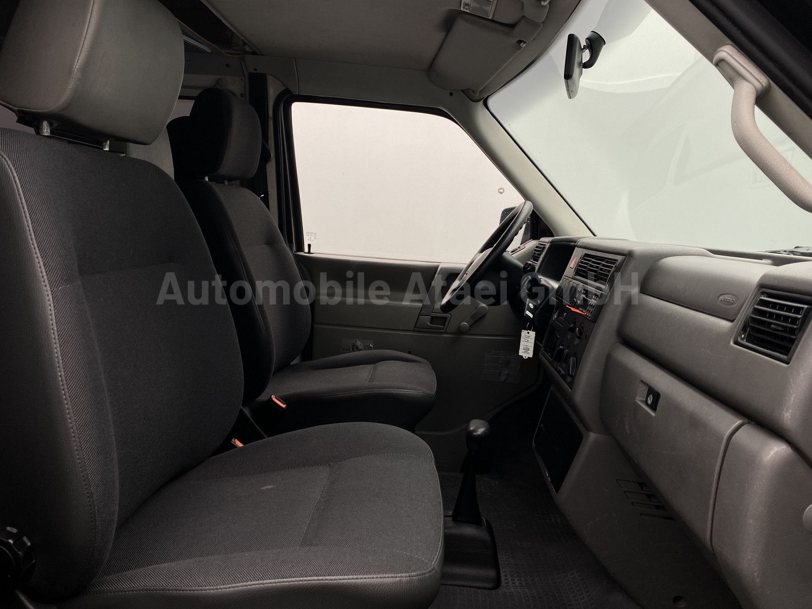 Fahrzeugabbildung Volkswagen T4 Kombi TDI Automatik Behörde 7-SITZE 6880