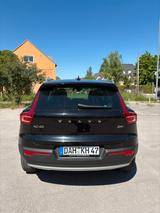 Volvo XC40 B4 AWD Momentum Pro Geartronic Voll! - Volvo XC40 Gebrauchtwagen in München