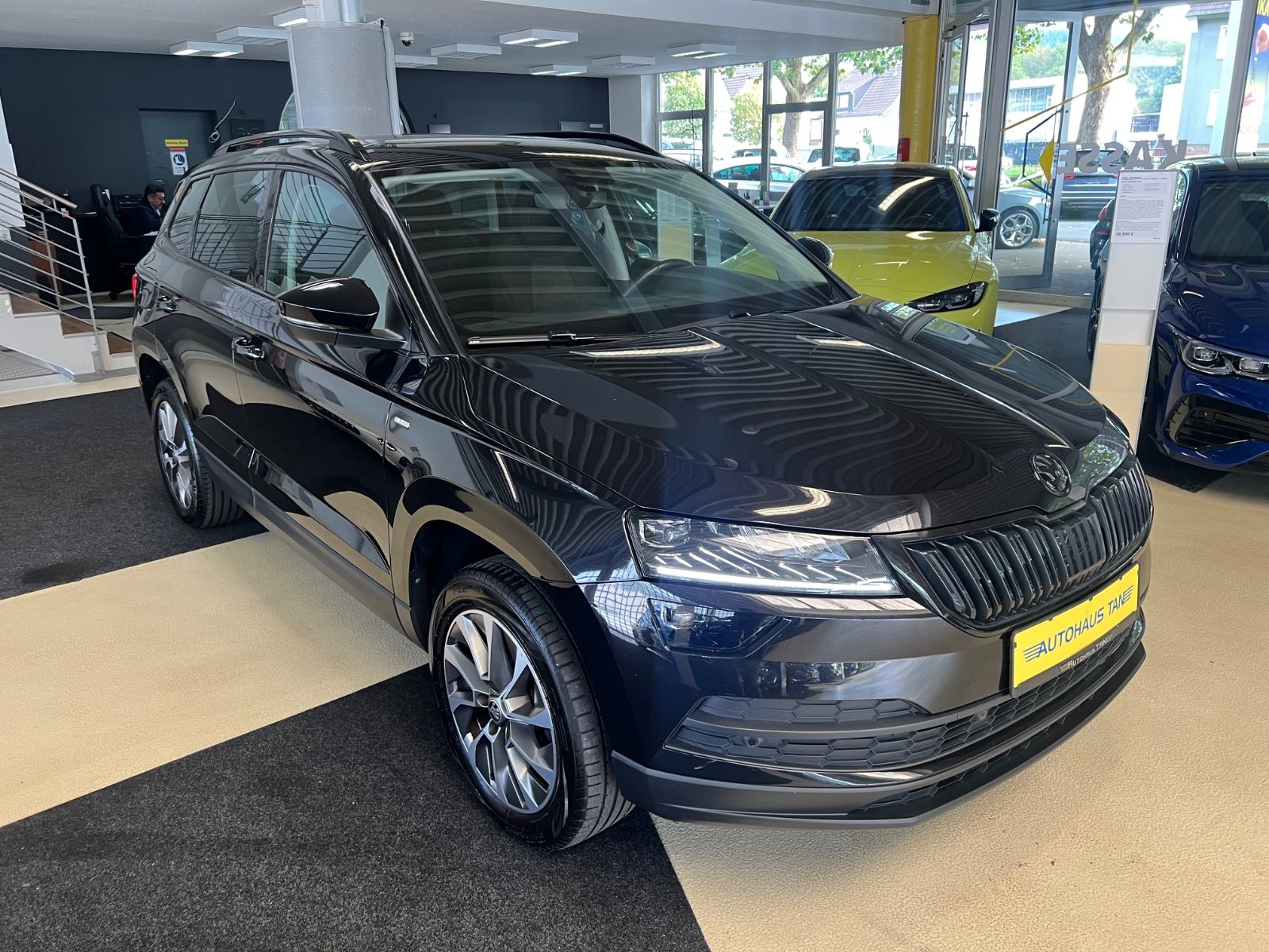 Fahrzeugabbildung SKODA Karoq Clever *4x SITZHEIZUNG*BEHEIZBARES LENKRAD