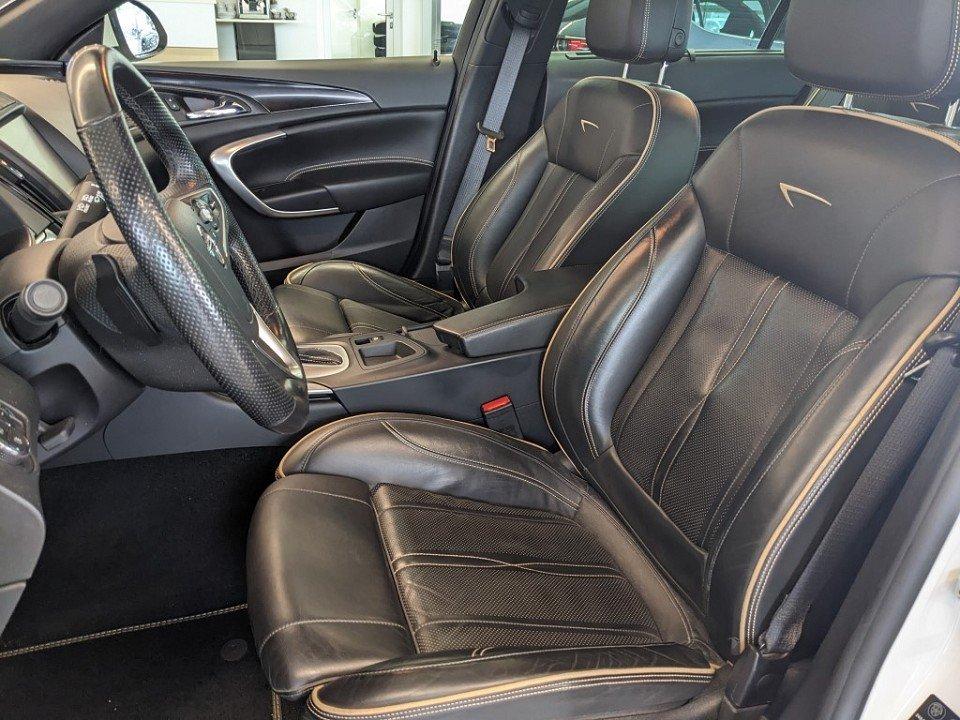 Opel Insignia Sports Tourer 2.0 CDTI BiTurbo 194 ch BVA / Toit panoramique / Bose / Cuir Nappa ventilé / Caméra de recul