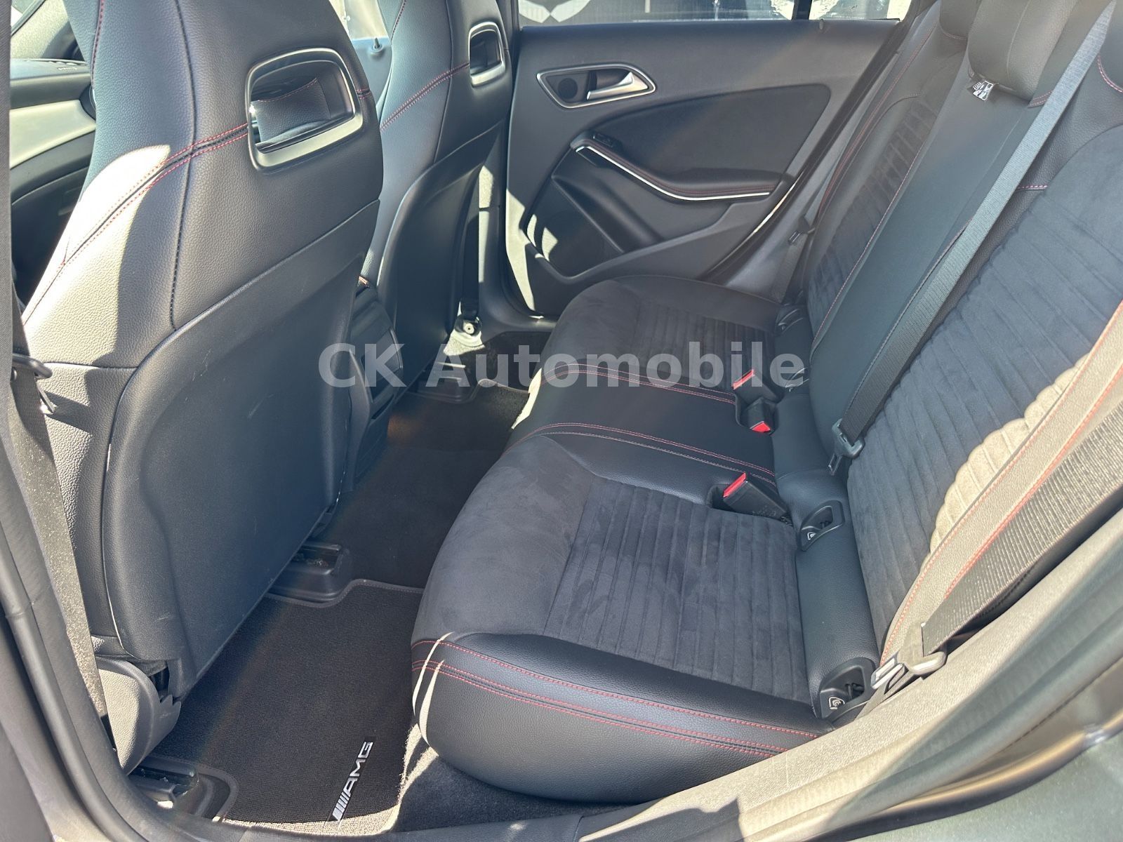 Fahrzeugabbildung Mercedes-Benz CLA 250 Shooting Brake AMG-Line/Navi/LED/ACC/Kam