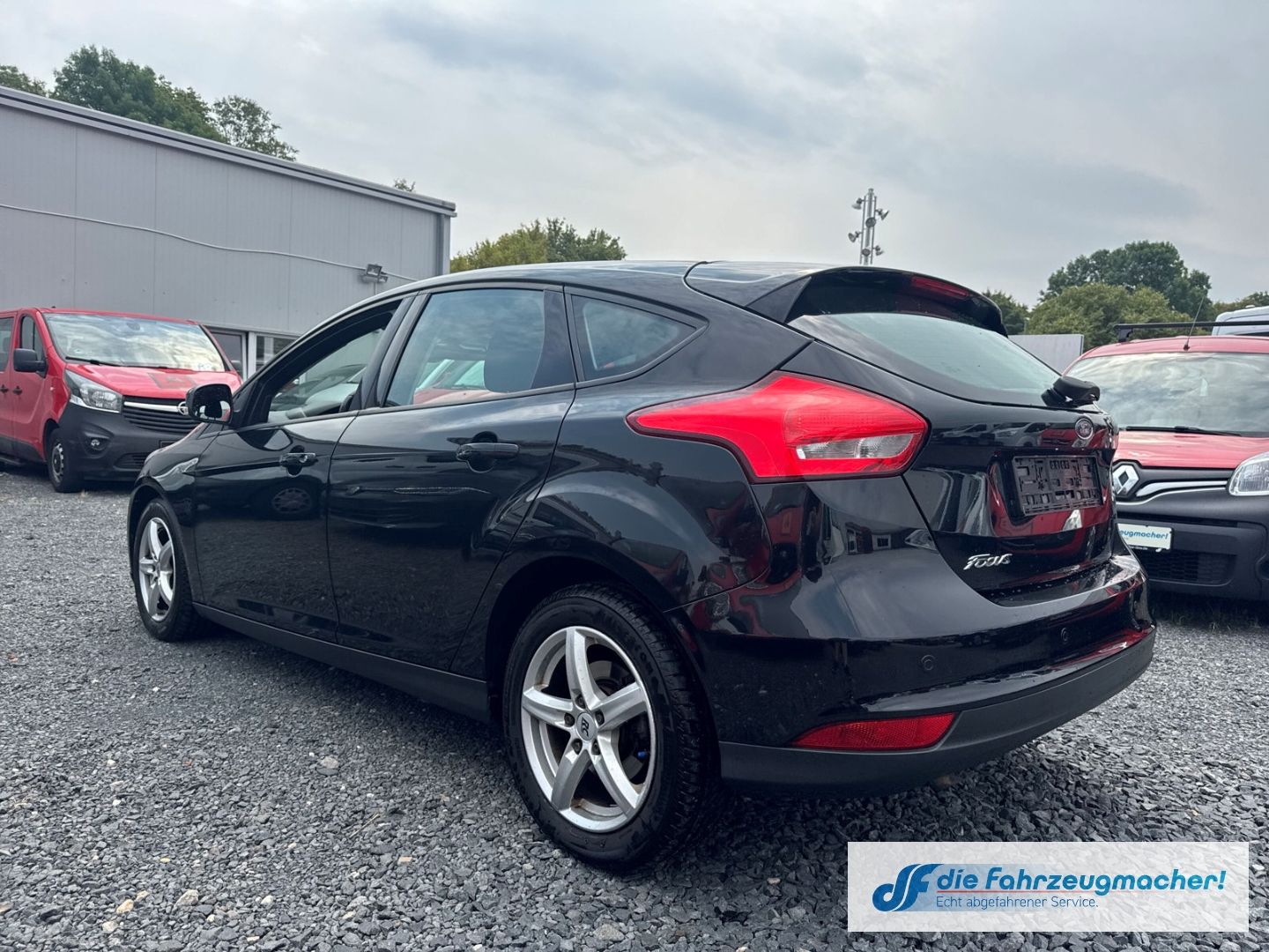 Fahrzeugabbildung Ford Focus Business Navi SHZ LenkradHZG *1502 *EXPORT