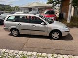 Ford Focus 1.8 Ghia Kombi 1.6 TÜV NEU 1.Hand - Ford Focus aus 2002: Ghia