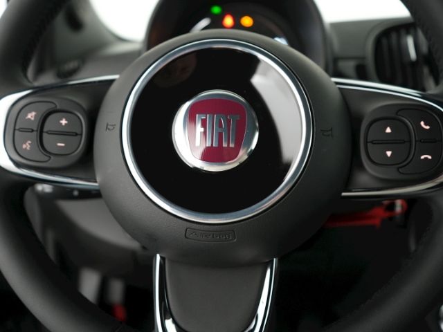 500 CABRIO DOLCEVITA MHEV+NAVI+PARKPILOT HI+LED 