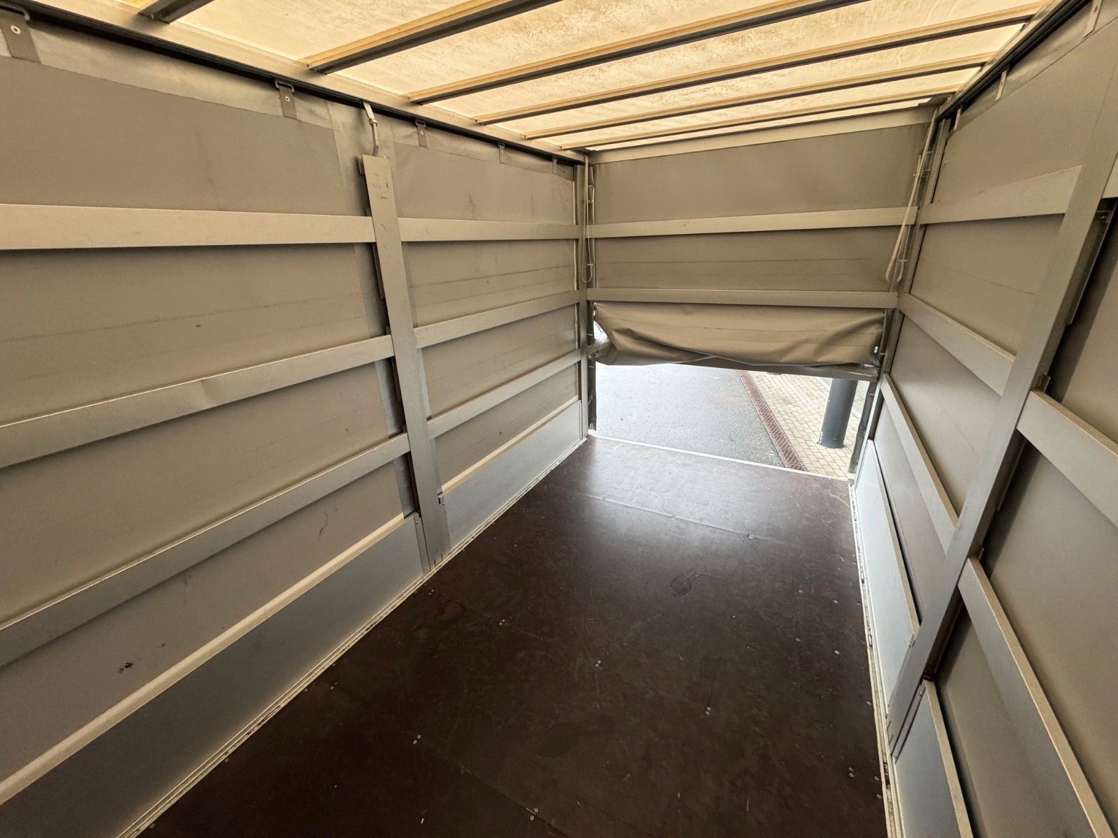 Fahrzeugabbildung Renault Master 2.3 dCi Pritsche+Plane *AHK*Kamera*Klima*