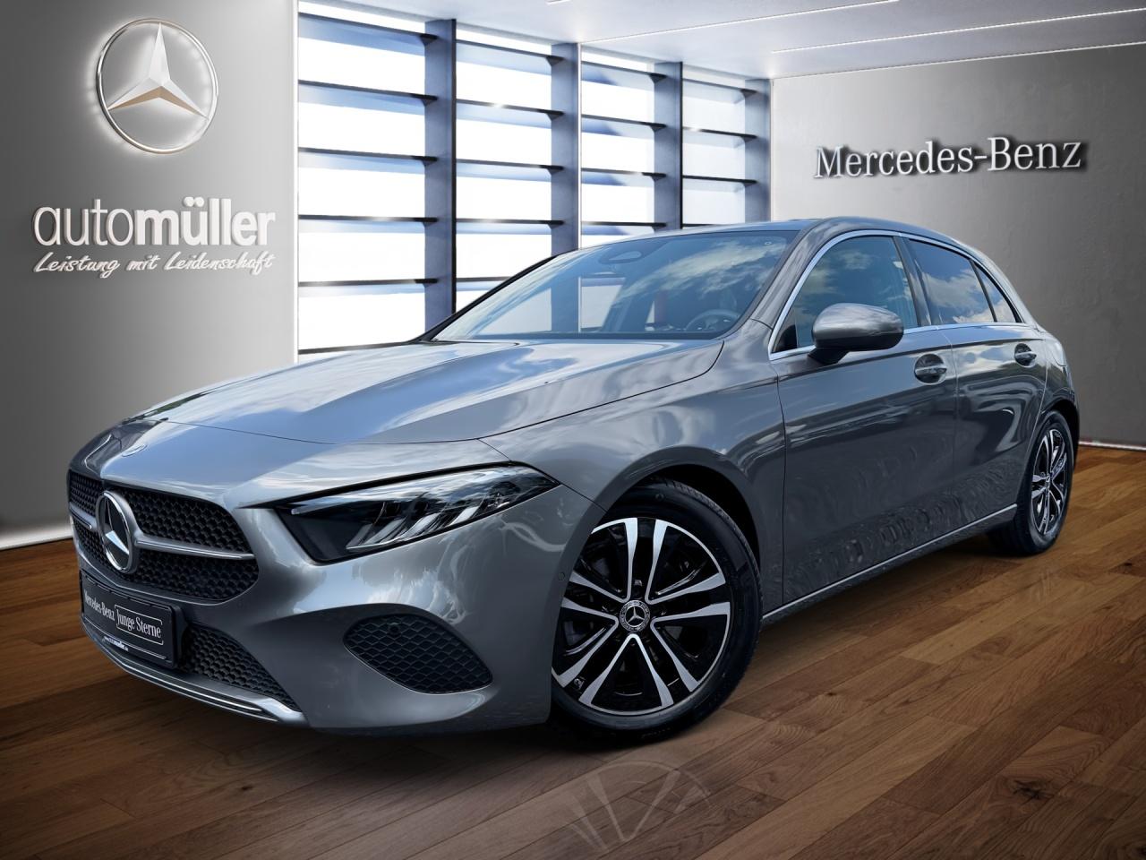 Mercedes-Benz A 200 PROGRESSIVE+PANO+LENKRHZ+CARPLAY+LED+KAMER