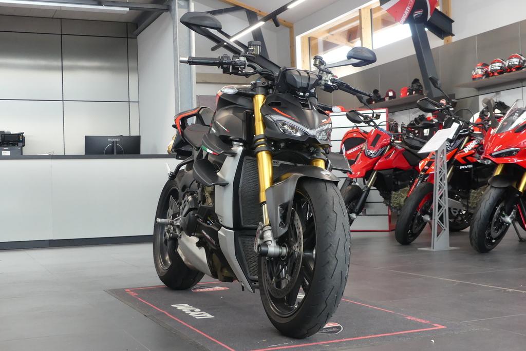 Ducati Streetfighter 