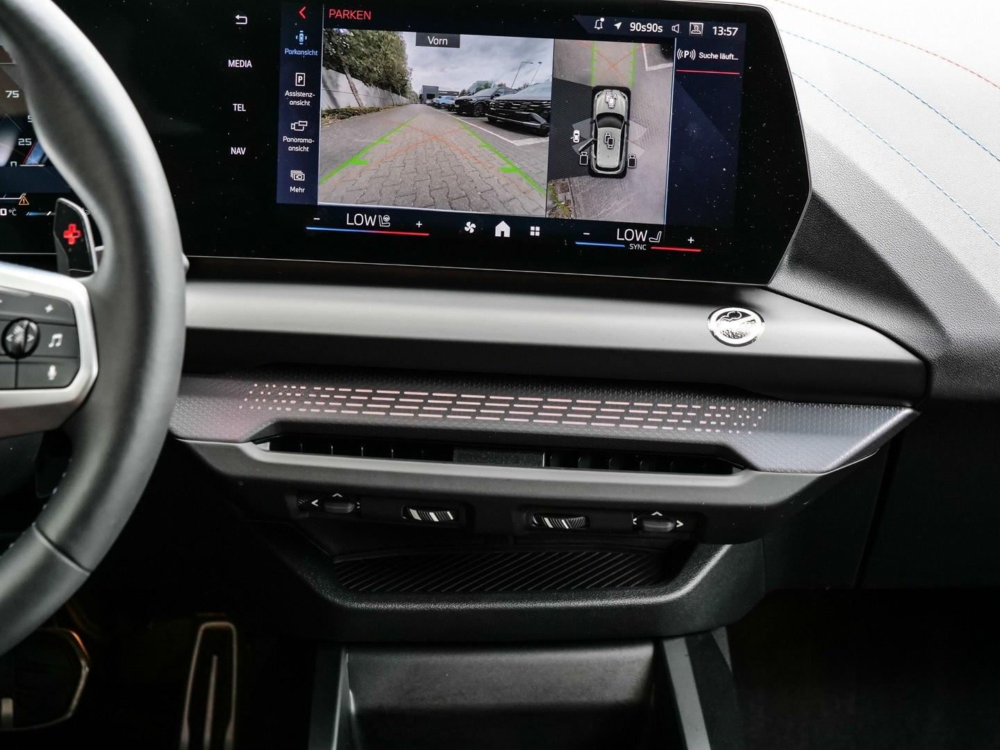 BMW M135i M-SPORT+SHZ+DA+PA+HIFI+LED+KZG